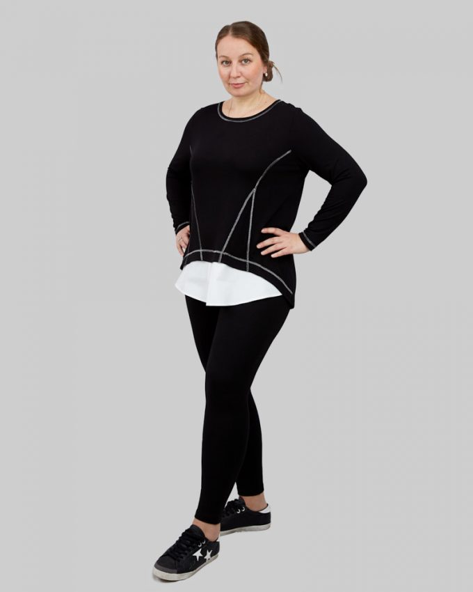 Γυναικεία μπλούζα με συνδυασμό υφασμάτων μαύρη