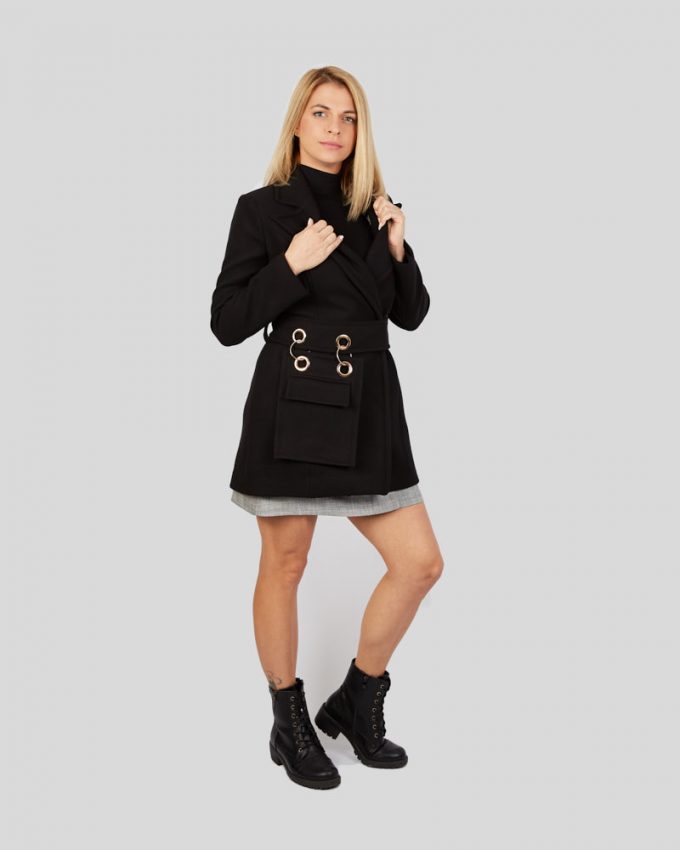 Μεσάτο γυναικείο παλτό με τσαντάκι στη ζώνη και μακριά μανίκια πολύ πρακτικό και άνετο σε μαύρο χρώμα