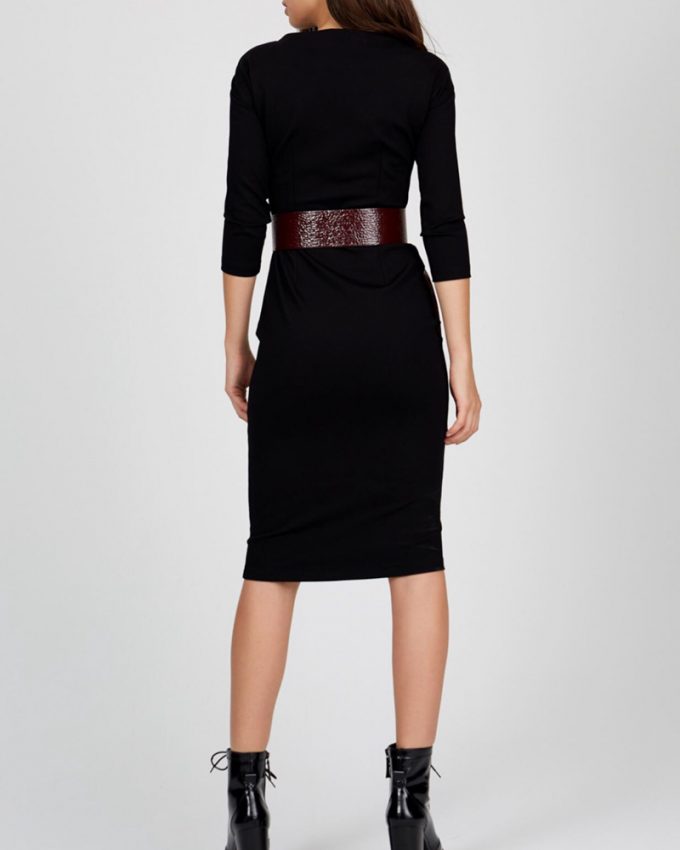 Γυναικείο μίντι μακρυμάνικο κολλητό φόρεμα σε μαύρο χρώμα με μπορντό ζώνη πολύ άνετο με τέλεια εφαρμογή