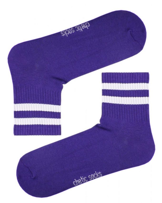 Γυναικείες αθλητικές ημίκοντες βαμβακερές ζεστές κάλτσες πρακτικές και άνετες σε μοβ χρώμα με δύο λευκές ρίγες