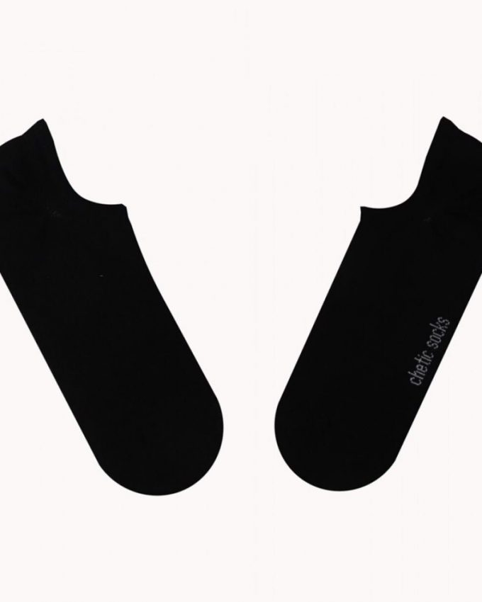 Γυναικεία κοντά καλτσάκια σοσόνια που δεν φαίνονται από το παπούτσι σε απλό μονόχρωμο σχέδιο και μαύρο χρώμα