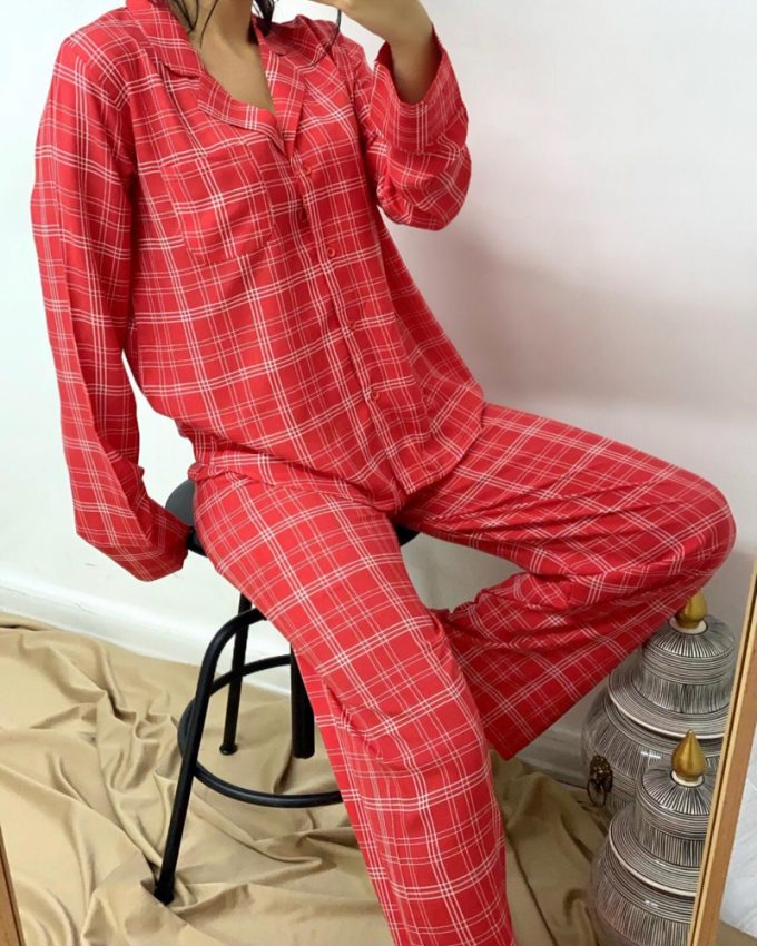 Γυναικείες χειμωνιάτικες μακρυμάνικες καρό πιτζάμες σε κόκκινο χρώμα πολύ ζεστές άνετες και πρακτικές