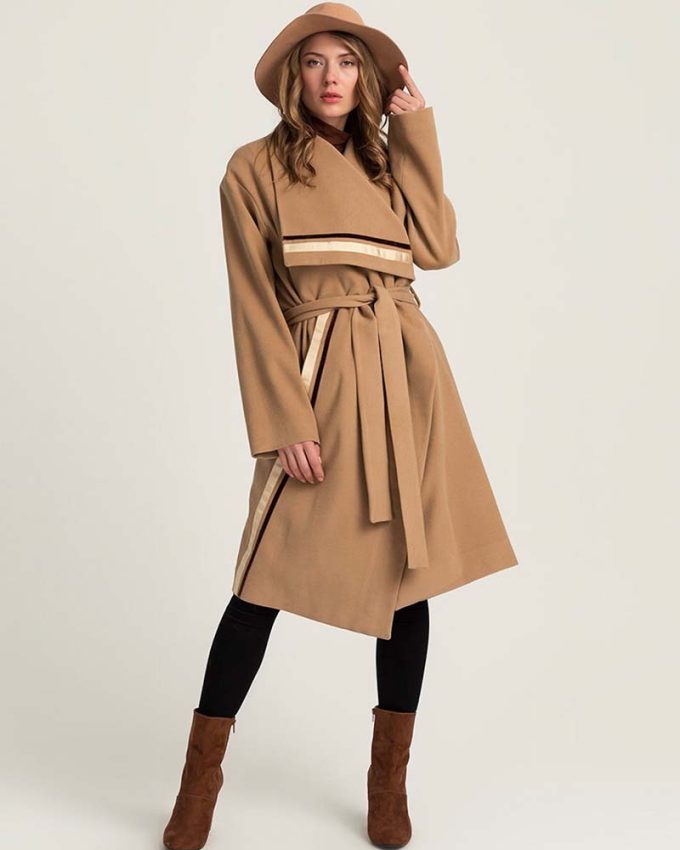 Γυναικείο παλτό oversized με απλικέ μπεζ